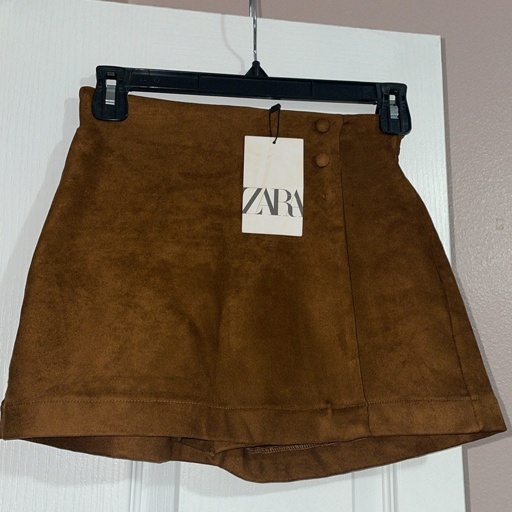 Zara’s off size9